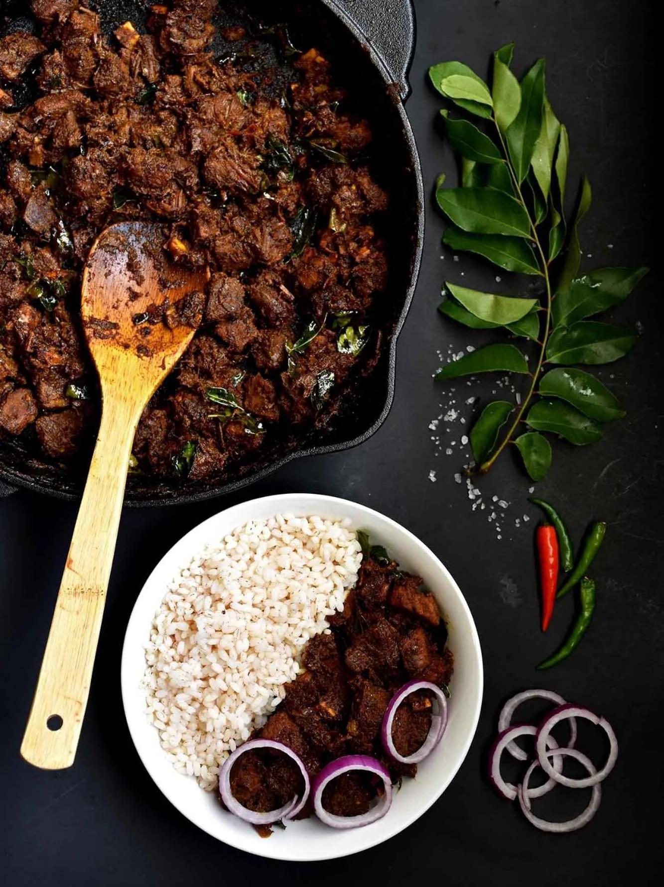Dubai Hotel & Restaurant Кумараком Екстериор снимка